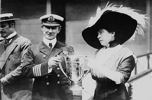  Margaret Brown with Arthur Rostron and the �silver loving cup� 